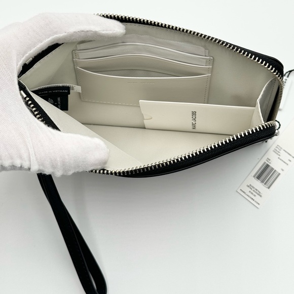 Marc Jacobs New With Tag Limited Edition Betty Boop Wristlet Wallet - Picture 10 of 11